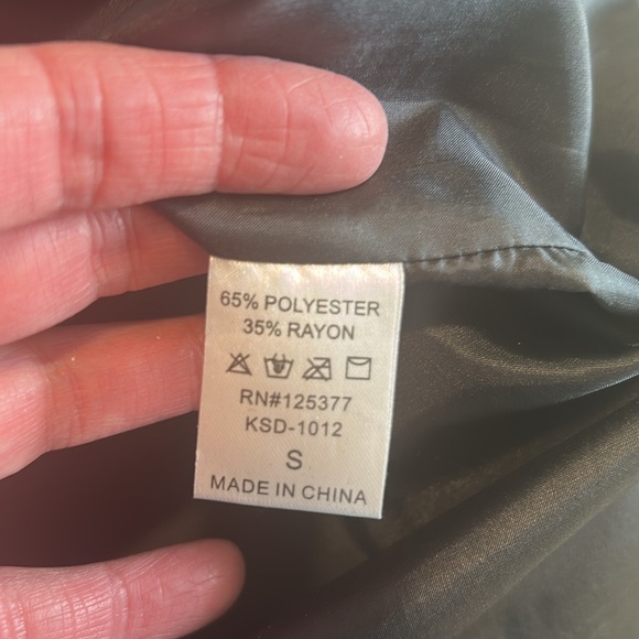 Emmelee women’s sleeveless pleated gray dress with black trim Size S - Picture 8 of 11